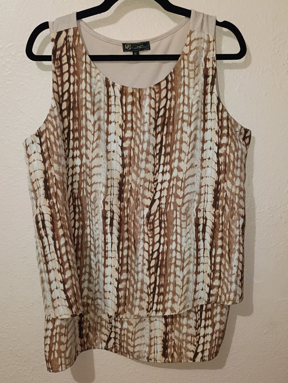 DG2 Size XL Brown and Cream Sleeveless Printed Blouse